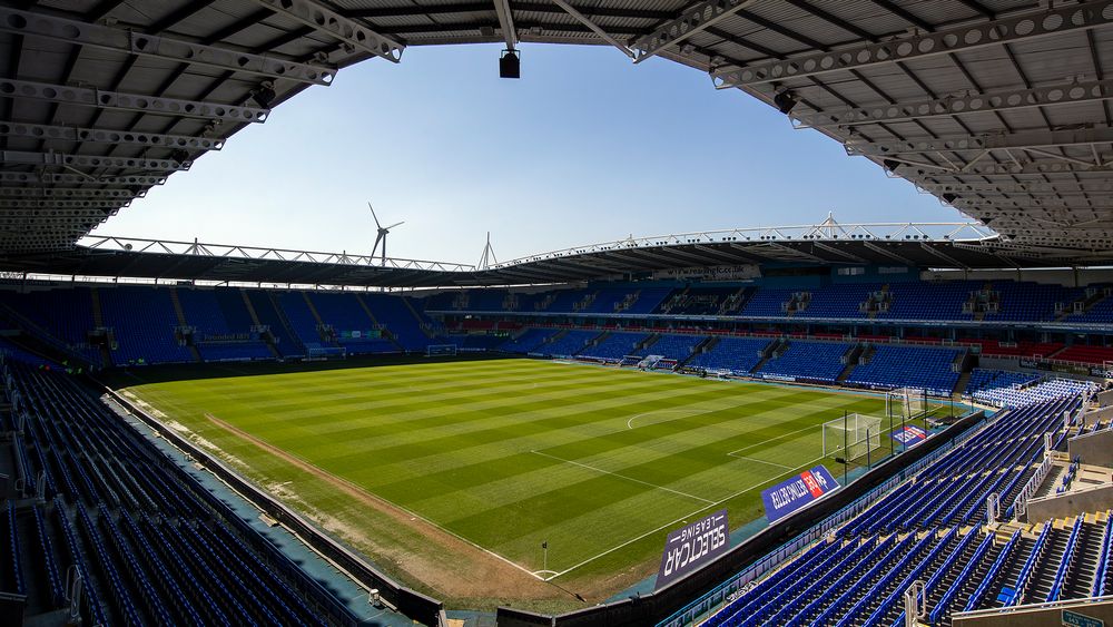 Reading FC | Community Trust host pitch walk for dementia